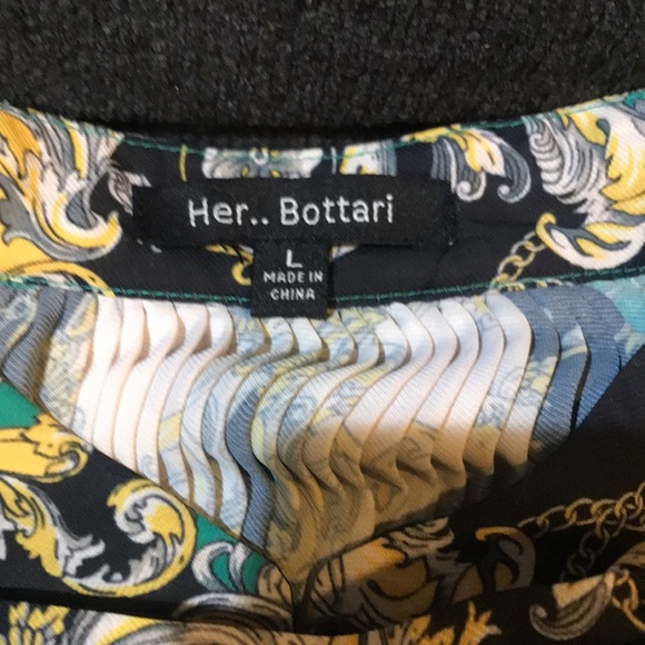 Her Bottari Paisley Design Fully Pleated A Line Maxi w/Long Sleeves Side slits-L - Picture 10 of 12